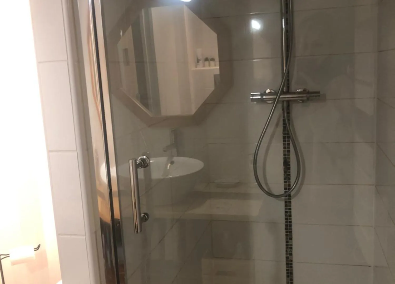 Agreable Studio 4 Personnes Rdc 5Min A Pieds Du Centre, Des Remontees Et Des Thermes Cauterets 0*,  France